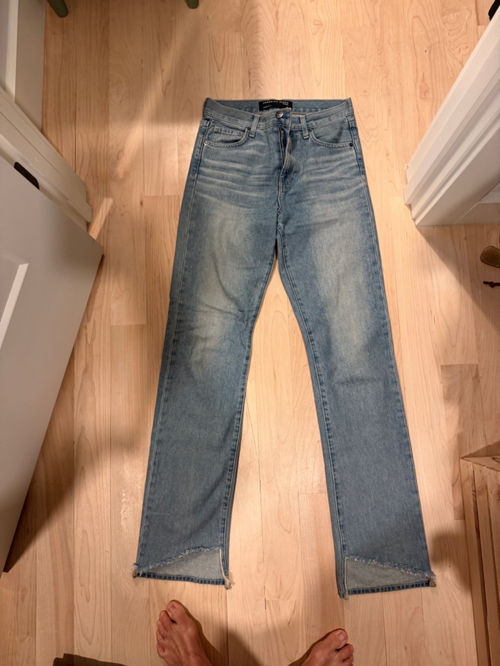 Veronica Beard dylan hi rise Straight-Leg Jeans